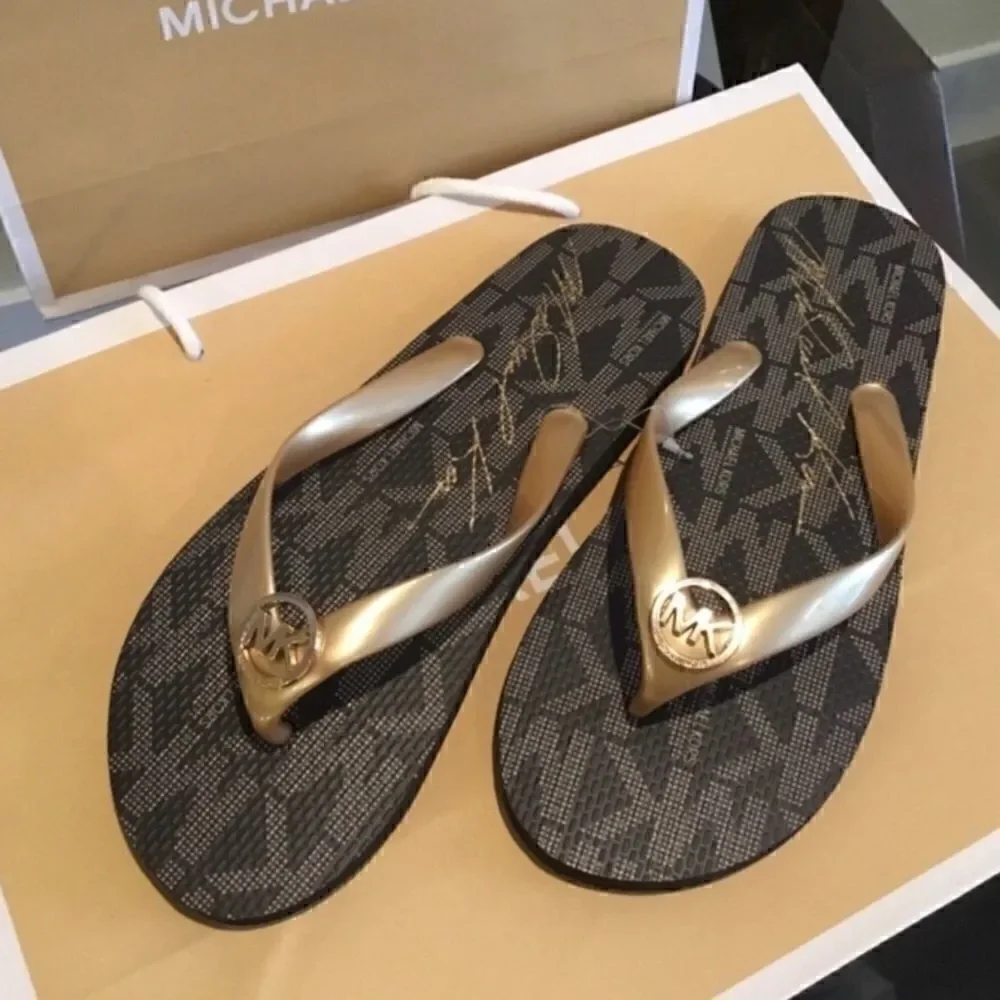 MICHAEL KORS FLATS SIZE 10